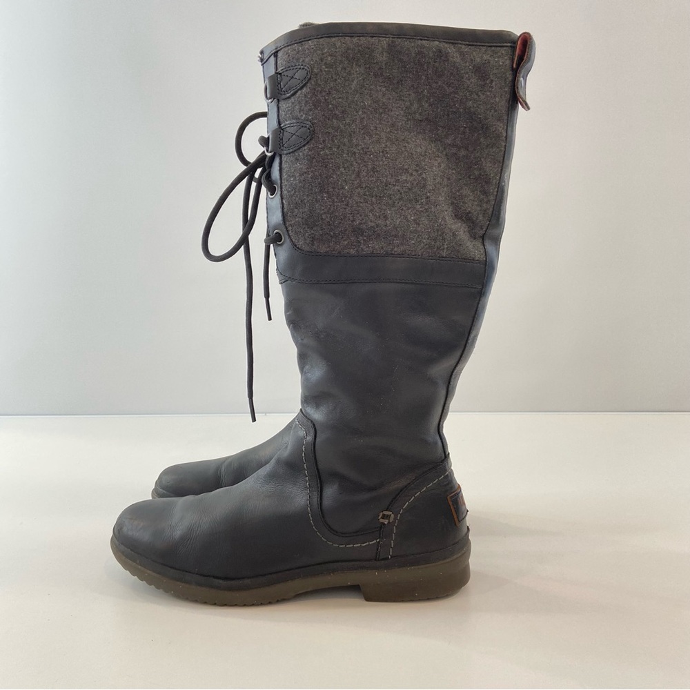 UGG Black Leather Shearling Lined Lace Up Winter Boots Women Size 9.5 Snowproof